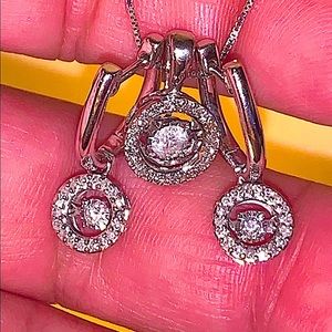 Rhythmic “EN TREMBLE” Real natural Diamond earrings & necklace SET
